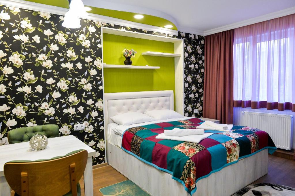 HOSTEL LOOK room 5